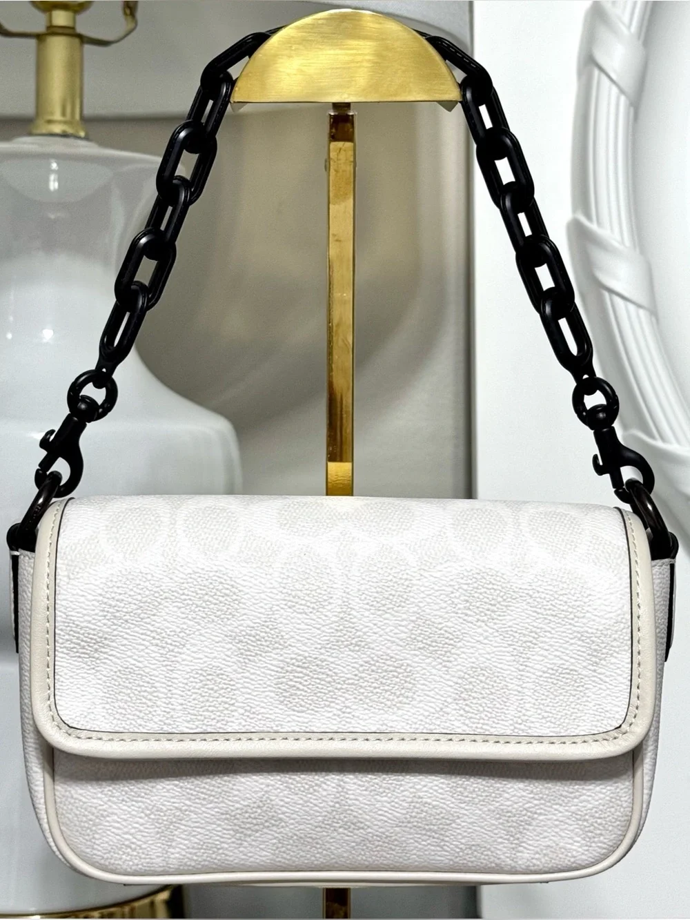 COACH Charter Flap Crossbody 18 Signature Canvas, WHITE/BLACK SIG